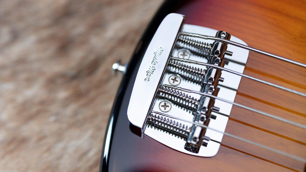 Ernie Ball Music Man STINGRAY SIERRA VINTAGE FRETLESS Bass Guitar